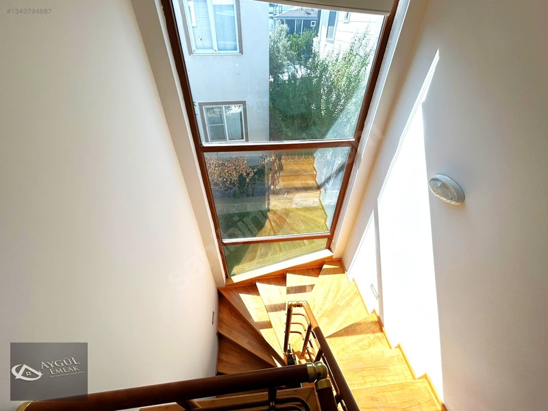Akçay'da Aygül'den Site İçi Havuzlu Güvenlikli 3+1 Satılık Villa — fotoğraf 25