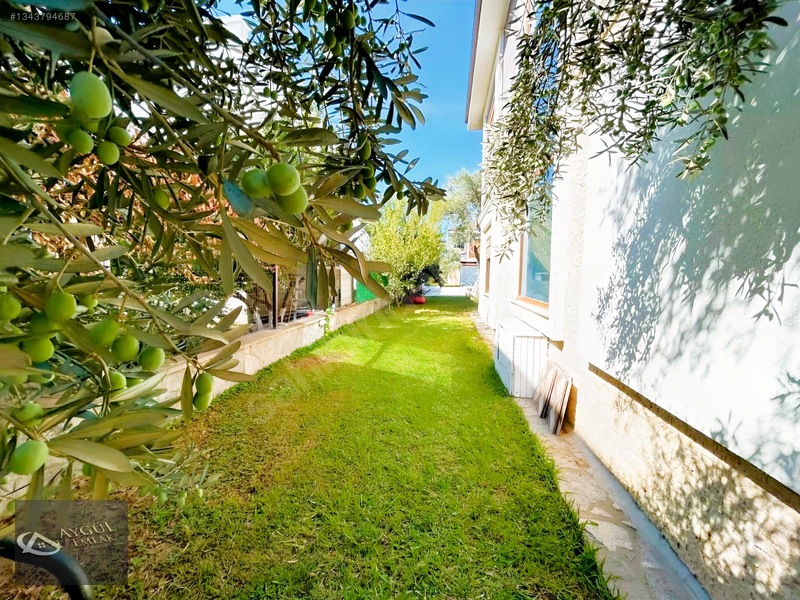 Akçay'da Aygül'den Site İçi Havuzlu Güvenlikli 3+1 Satılık Villa — fotoğraf 32