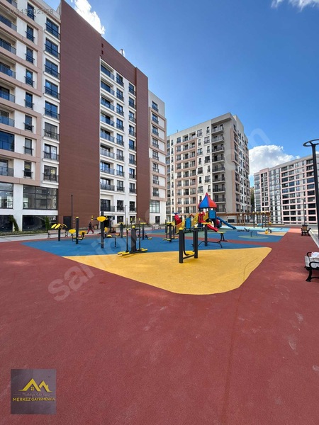 Merkez Gayrimenkul Den Vialand Manzaralı 2+1 Kiralık Daire