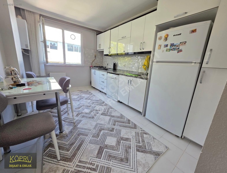 Köprü Emlak'tan Gazi Mah 2+1 Satılık Ara Kat Daire — fotoğraf 2