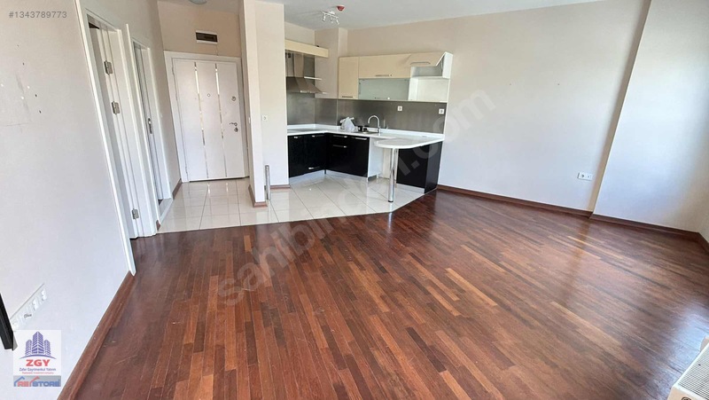 Suit Tower'da Büyük 1+1 Balkonlu 65m2 Satılık Konut Veya İşyeri — fotoğraf 9