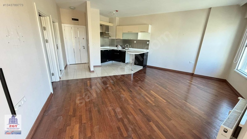 Suit Tower'da Büyük 1+1 Balkonlu 65m2 Satılık Konut Veya İşyeri — fotoğraf 12