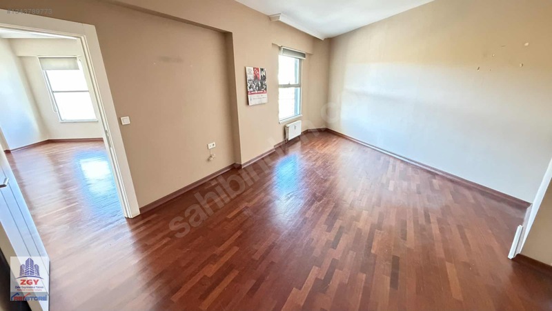 Suit Tower'da Büyük 1+1 Balkonlu 65m2 Satılık Konut Veya İşyeri — fotoğraf 13
