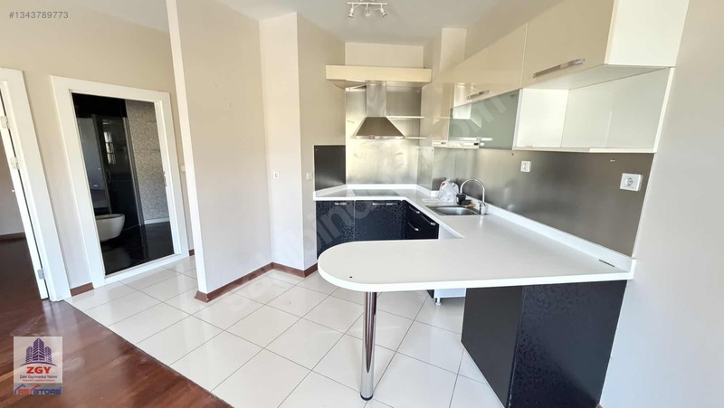 Suit Tower'da Büyük 1+1 Balkonlu 65m2 Satılık Konut Veya İşyeri — fotoğraf 15