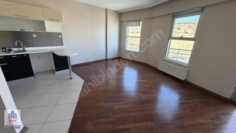 Suit Tower'da Büyük 1+1 Balkonlu 65m2 Satılık Konut Veya İşyeri — fotoğraf 18