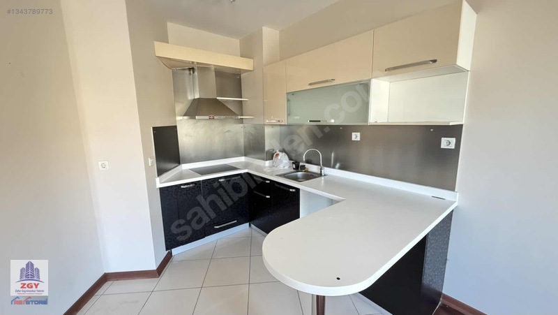Suit Tower'da Büyük 1+1 Balkonlu 65m2 Satılık Konut Veya İşyeri — fotoğraf 21