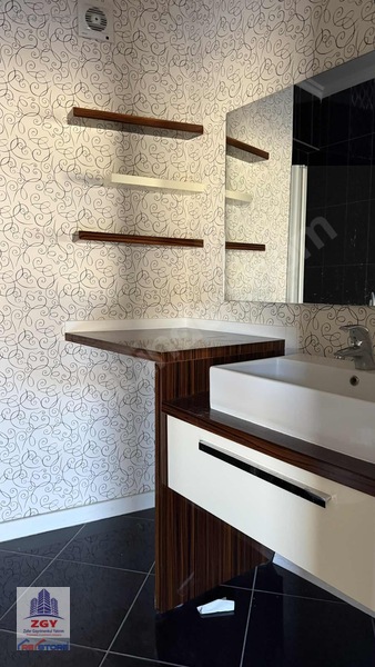 Suit Tower'da Büyük 1+1 Balkonlu 65m2 Satılık Konut Veya İşyeri — fotoğraf 26