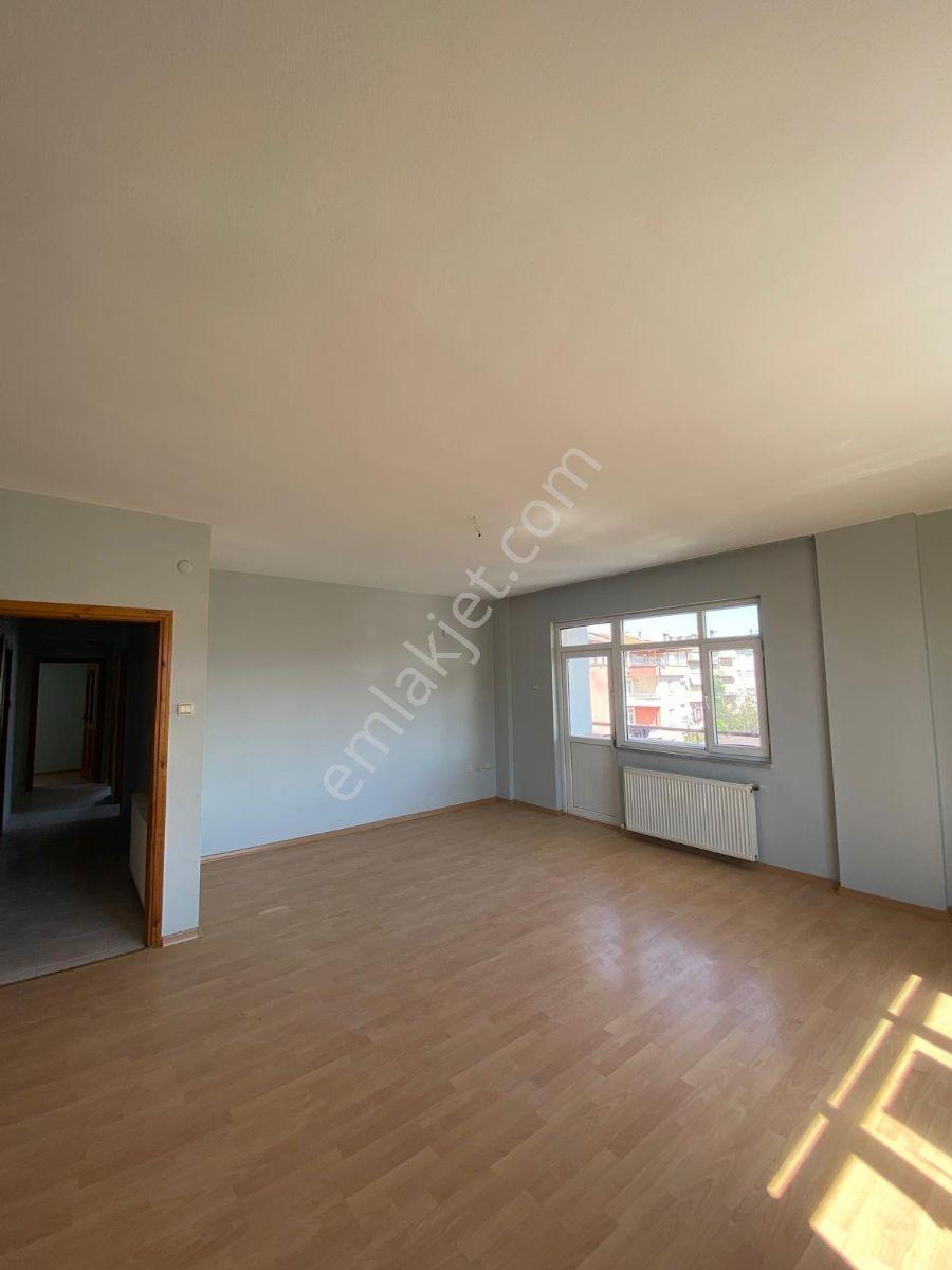Körfez Mimarsinan Da 3+1 Arakat Asansörlü Bahçeli Arakat 140 M2 — fotoğraf 30