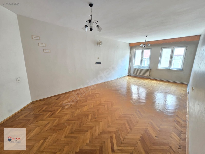 Remax İlke'den Çaykara Caddesi'nde 3+1 Satılık Daire — fotoğraf 7