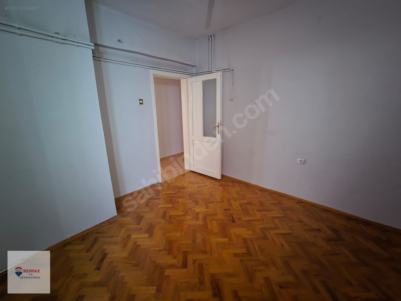 Remax İlke'den Çaykara Caddesi'nde 3+1 Satılık Daire — fotoğraf 9