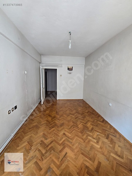 Remax İlke'den Çaykara Caddesi'nde 3+1 Satılık Daire — fotoğraf 13