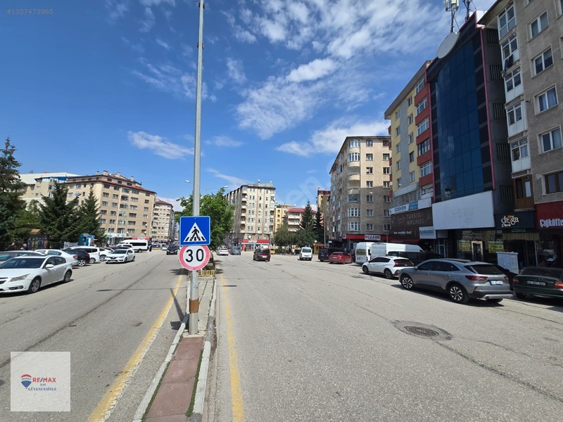 Remax İlke'den Çaykara Caddesi'nde 3+1 Satılık Daire — fotoğraf 21