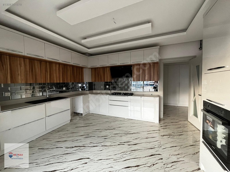 Remax İlke'den Yıldızkent'te 4+1 Satılık Lüx Daire