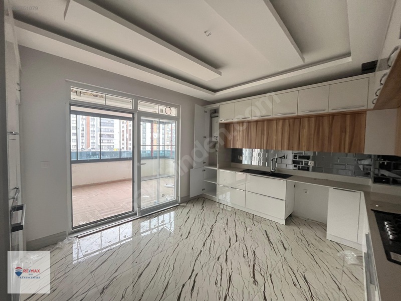 Remax İlke'den Yıldızkent'te 4+1 Satılık Lüx Daire — fotoğraf 2
