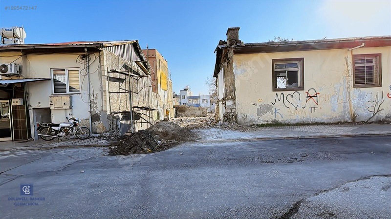 Divanlı Mh Cadde Üzeri (185m2) Satılık Konut İmarlı Arsa — fotoğraf 8