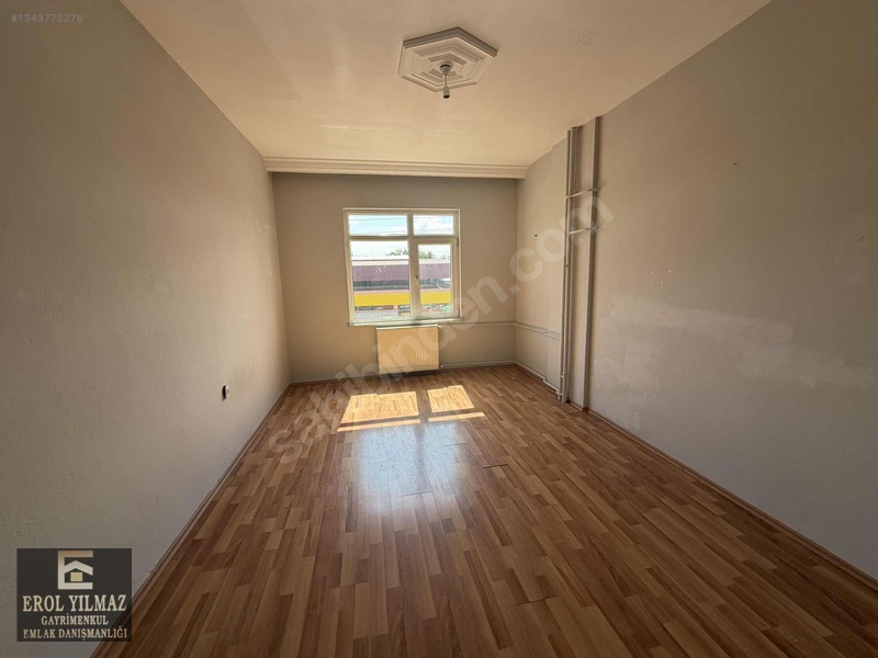 Erol Yılmaz Gayrimenkul'den Kiralık 3+1 Daire — fotoğraf 11