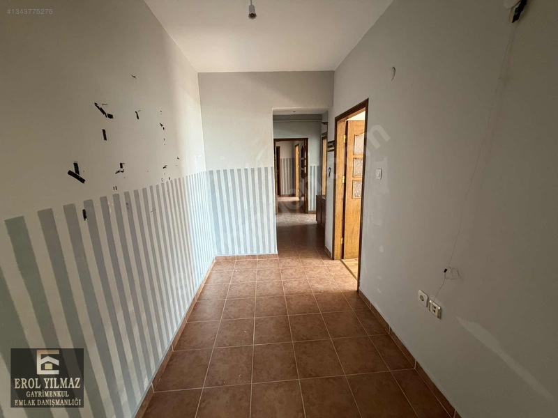 Erol Yılmaz Gayrimenkul'den Kiralık 3+1 Daire — fotoğraf 12
