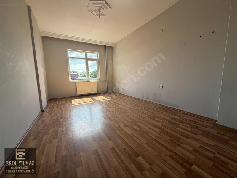 Erol Yılmaz Gayrimenkul'den Kiralık 3+1 Daire — fotoğraf 15