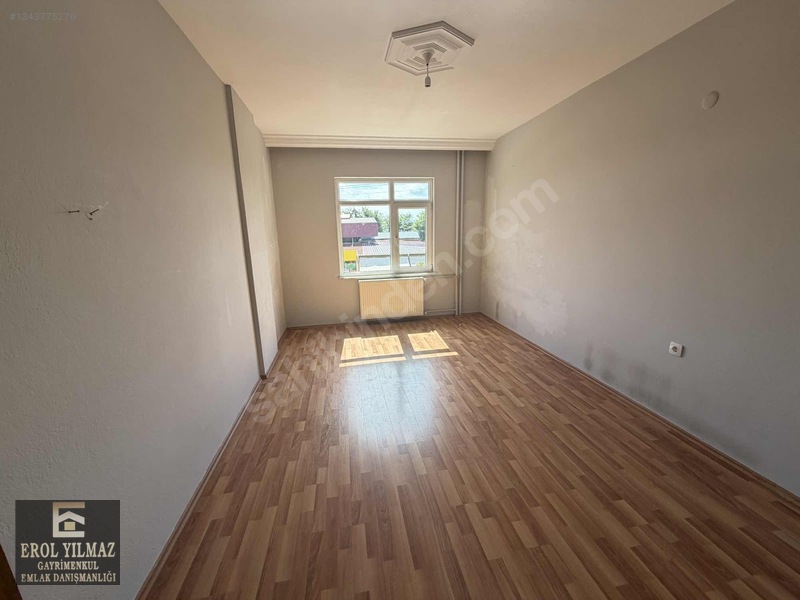 Erol Yılmaz Gayrimenkul'den Kiralık 3+1 Daire — fotoğraf 16