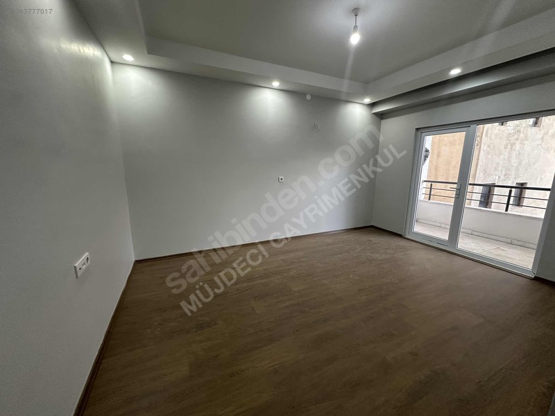 Müjdeci Gayrimenkulden Ssk Caddesinde Satılık 2+1 Ara Kat Daire — fotoğraf 6