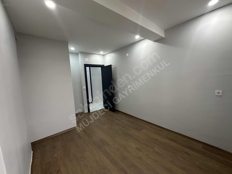 Müjdeci Gayrimenkulden Ssk Caddesinde Satılık 2+1 Ara Kat Daire — fotoğraf 8