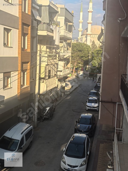 Egebay'dan Laleli Mahallesi 3+1 Ara Kat Çift Cephe Kiralık — fotoğraf 9