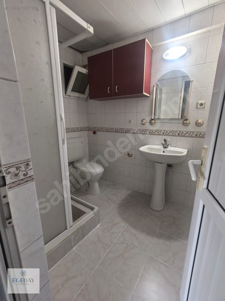 Egebay'dan Laleli Mahallesi 3+1 Ara Kat Çift Cephe Kiralık — fotoğraf 14