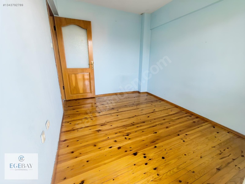 Egebay'dan Laleli Mahallesi 3+1 Ara Kat Çift Cephe Kiralık — fotoğraf 15