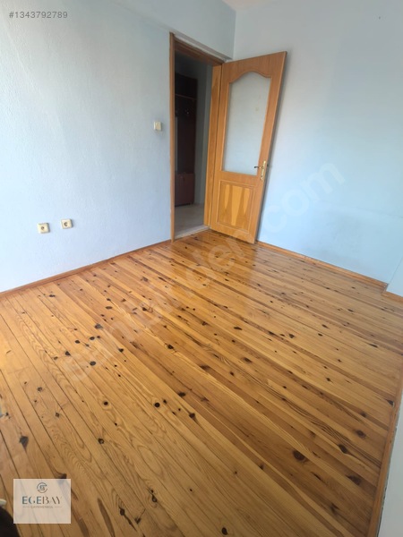 Egebay'dan Laleli Mahallesi 3+1 Ara Kat Çift Cephe Kiralık — fotoğraf 16