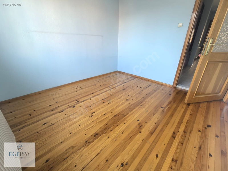 Egebay'dan Laleli Mahallesi 3+1 Ara Kat Çift Cephe Kiralık — fotoğraf 17