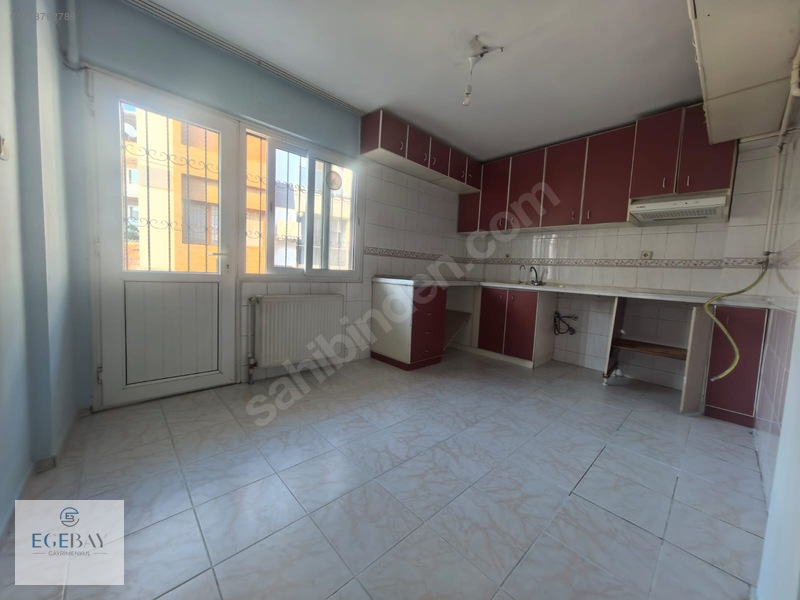 Egebay'dan Laleli Mahallesi 3+1 Ara Kat Çift Cephe Kiralık — fotoğraf 19