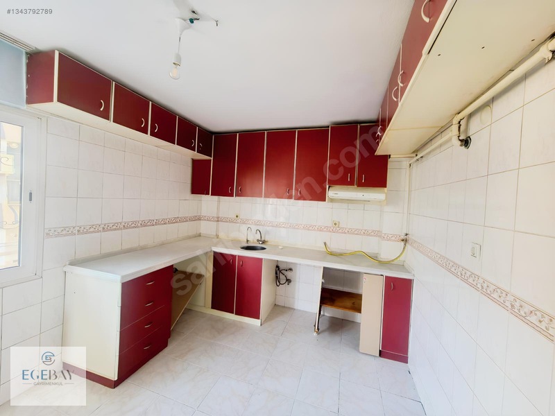 Egebay'dan Laleli Mahallesi 3+1 Ara Kat Çift Cephe Kiralık — fotoğraf 20