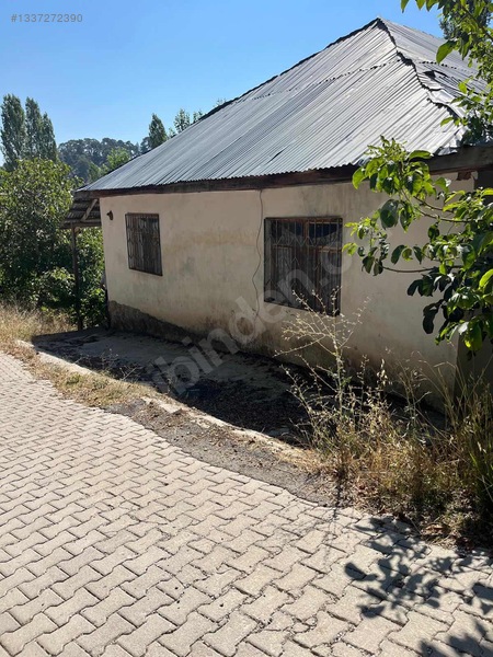 Bilgin Emlaktan Altınyayla Ballıkta Satılık Bahçeli Yayla Evi — fotoğraf 17