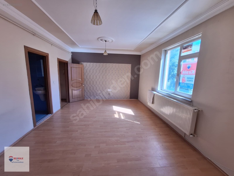 Remax İlke'den Aşağı Mumcu'da 1+1 Kiralık Ofis — fotoğraf 5