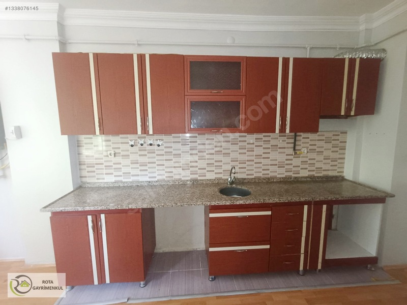 Rota'dan Şükrüpaşada Şükrüpaşa İlkokulu Yanı 3+1 Kiralık Daire — fotoğraf 3