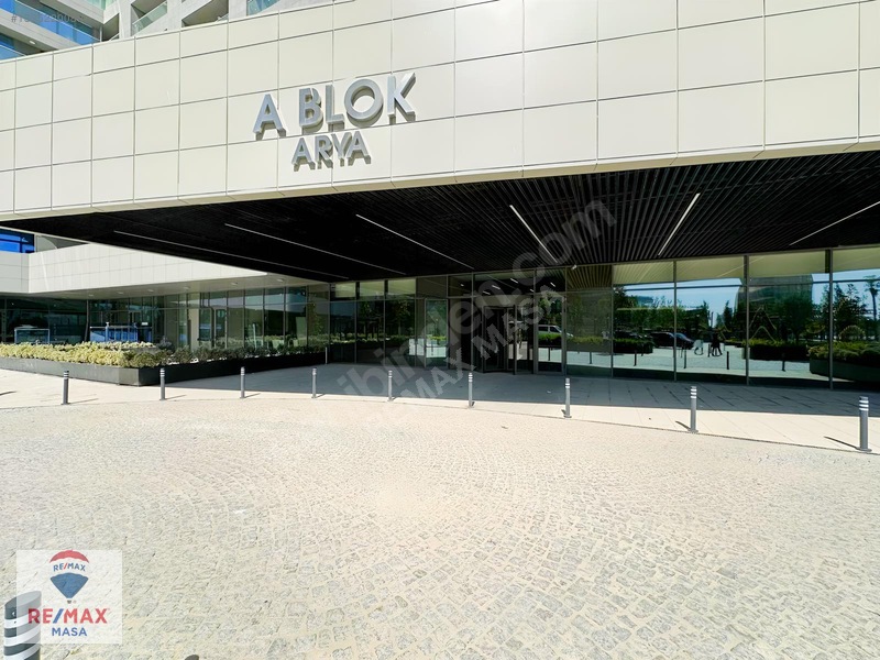 Remax Masa Ataşehir Modern 1+1 Kiralık Balkonlu 40.kat Daire — fotoğraf 3