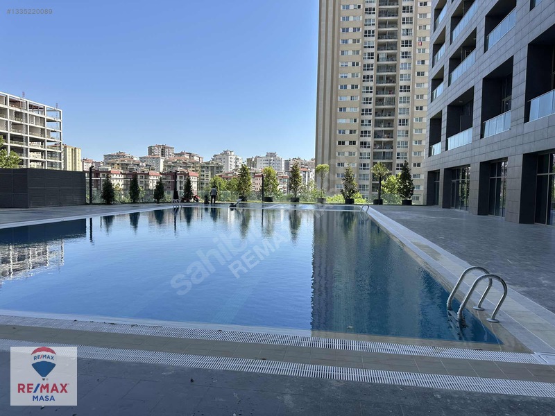Remax Masa Ataşehir Modern 1+1 Kiralık Balkonlu 40.kat Daire — fotoğraf 9