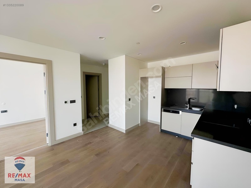Remax Masa Ataşehir Modern 1+1 Kiralık Balkonlu 40.kat Daire — fotoğraf 20