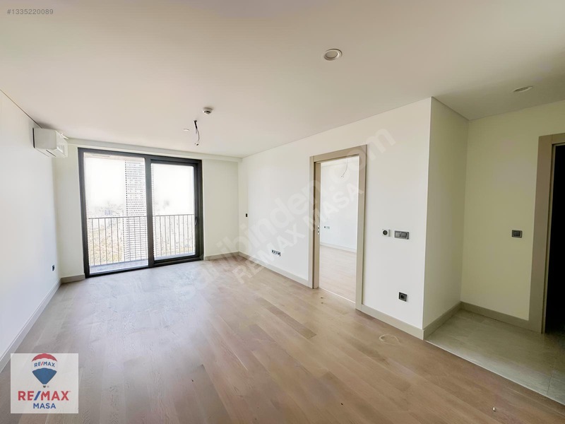 Remax Masa Ataşehir Modern 1+1 Kiralık Balkonlu 40.kat Daire — fotoğraf 23