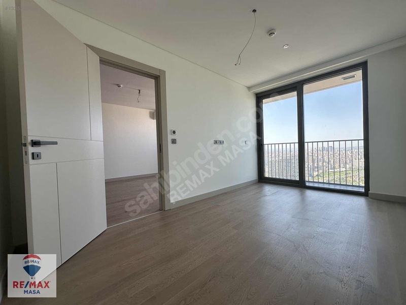Remax Masa Ataşehir Modern 1+1 Kiralık Balkonlu 40.kat Daire — fotoğraf 26