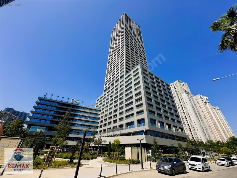 Remax Masa Ataşehir Modern 1+1 Kiralık Balkonlu 40.kat Daire — fotoğraf 33