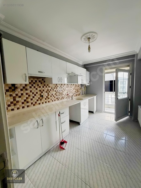 As-Emek Mah. Tarih Bulv. Ve Yanartaş Yakını Okul Yanı Kiralık
