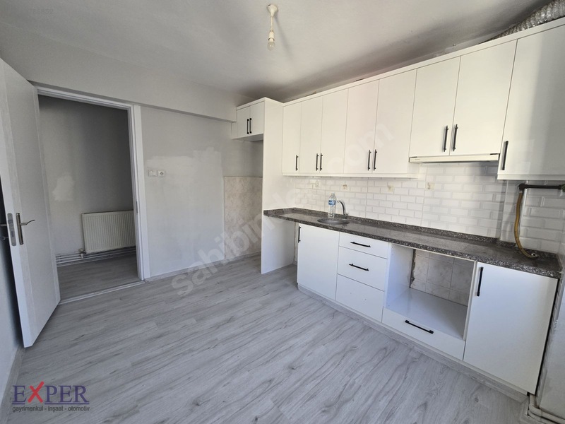 Hürriyet Mah 3+1 Doğalgazlı 4.kat Merkezde Kiralık Daire — fotoğraf 12