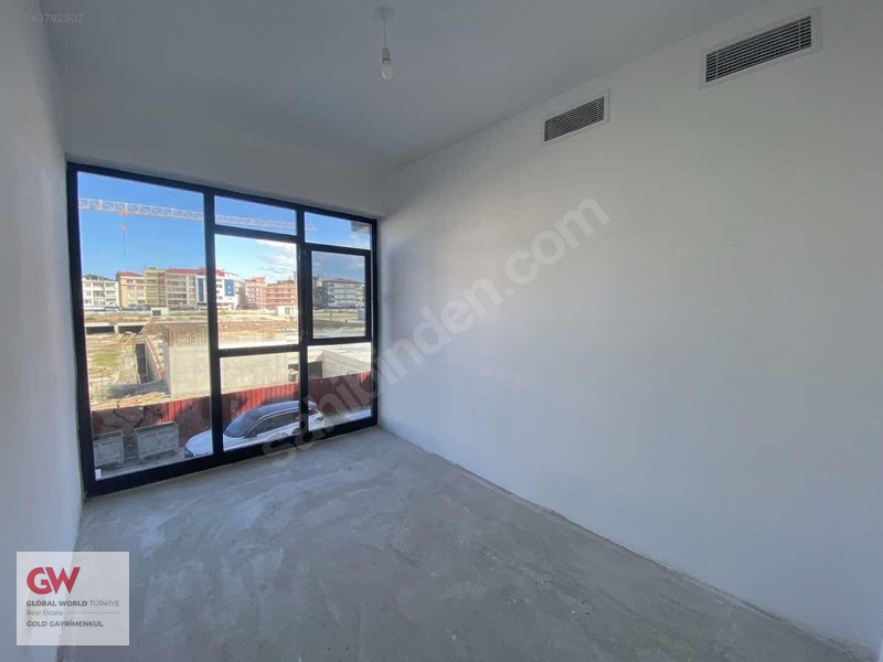 Selimiyede Merkezi Lokasyonda 1+1 Kiralık Ofis/büro — fotoğraf 2
