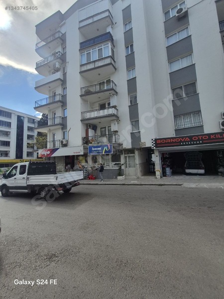 Bornova Erzene Mah.kiralık 3+1 Daire — fotoğraf 2