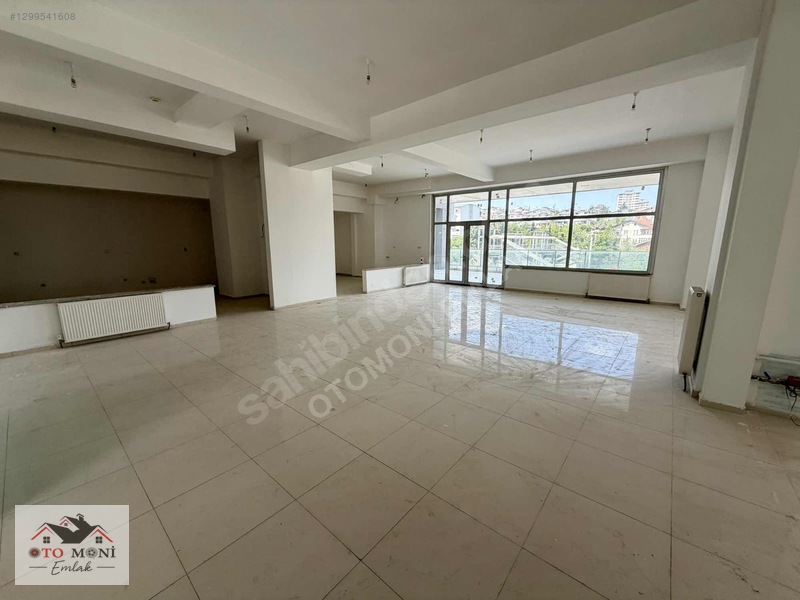 Kuzeykent'te 650 Ve 550m2 Ayrı Girişli Kiralık İş Yerleri — fotoğraf 3