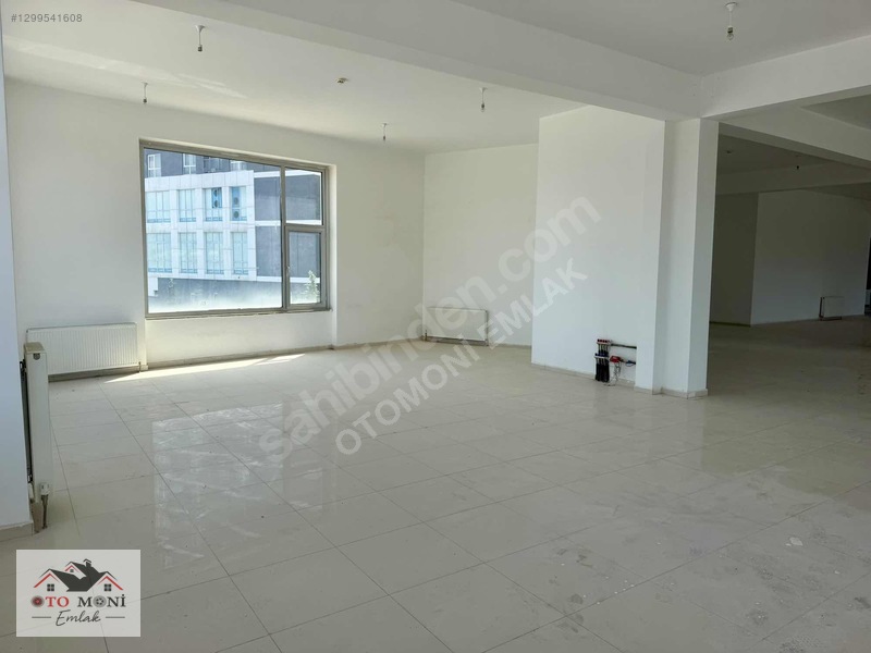 Kuzeykent'te 650 Ve 550m2 Ayrı Girişli Kiralık İş Yerleri — fotoğraf 4