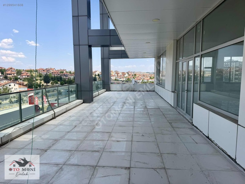 Kuzeykent'te 650 Ve 550m2 Ayrı Girişli Kiralık İş Yerleri — fotoğraf 15