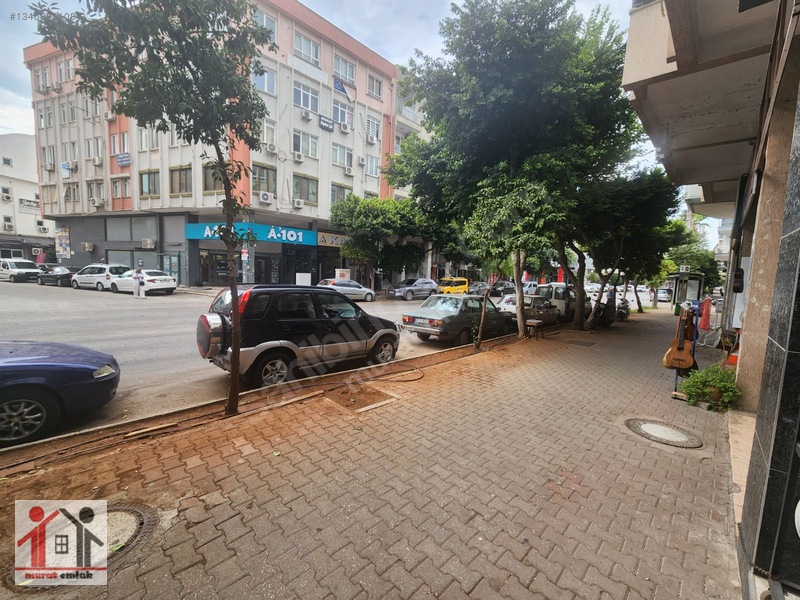 Merkezde Milli Egemenlik Caddesine Cephe 3katlı Dükkan — fotoğraf 3