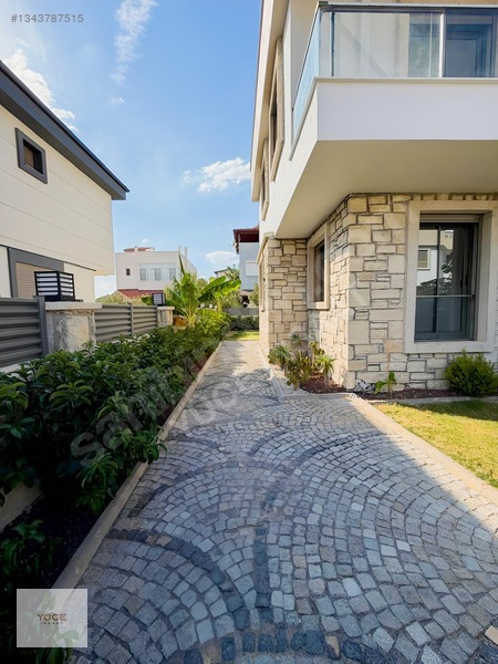 Seferihisar'Da Denize 150 Mt 3+1 Satılık Villa Oturmaya Hazır
